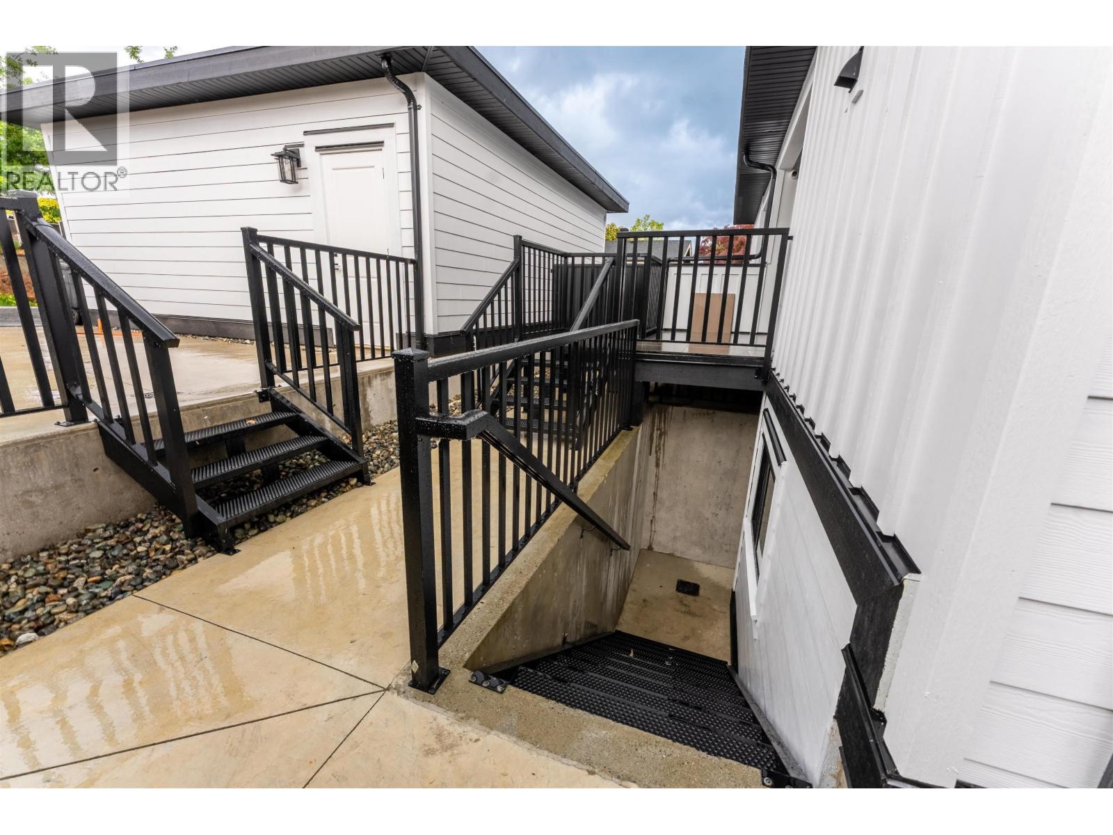 4917 Venables Street, Burnaby, British Columbia  V5B 1X8 - Photo 32 - R3119551