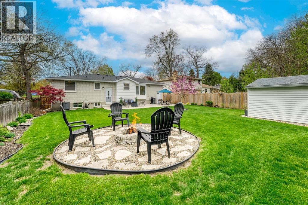 1044 Cathcart Boulevard, Sarnia, Ontario  N7S 2H2 - Photo 8 - 26010171