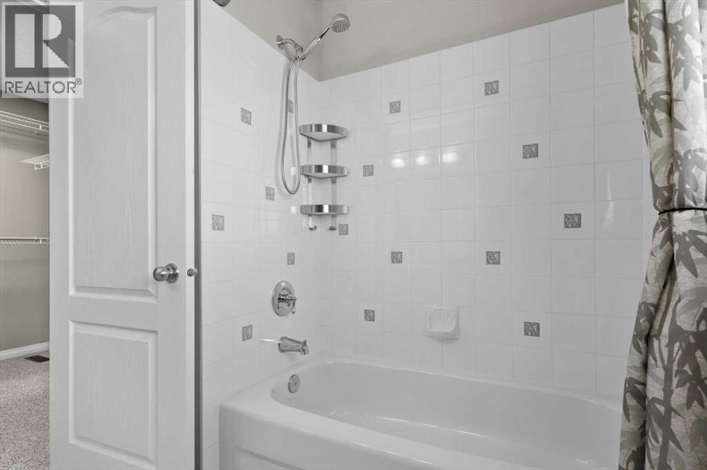139 Country Hills Gardens NW, Calgary, Alberta  T3K 5G1 - Photo 34 - A2305904
