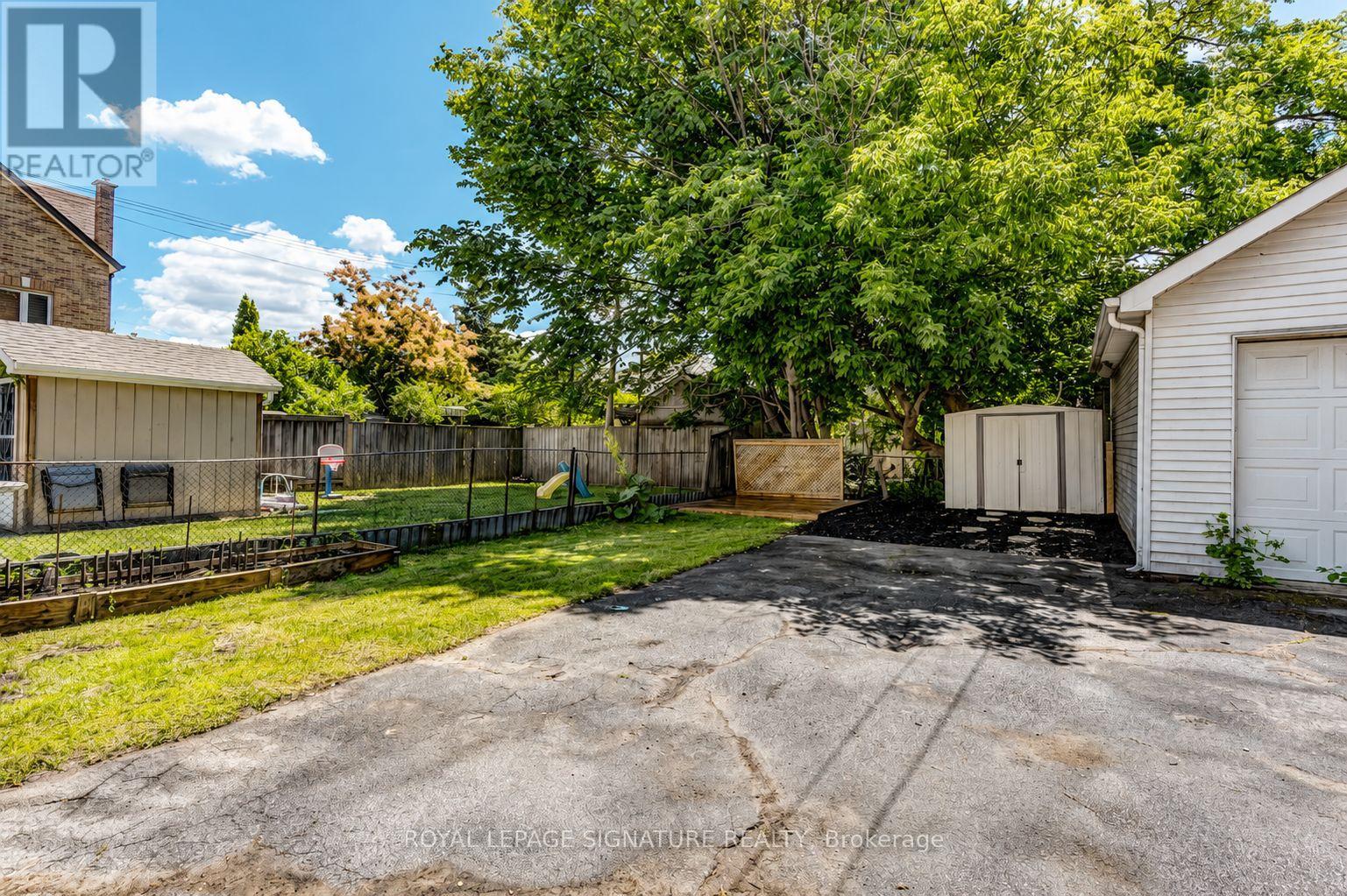 3 Jillson Avenue, Toronto (Runnymede-Bloor West Village), Ontario  M6S 2P3 - Photo 17 - W13100956