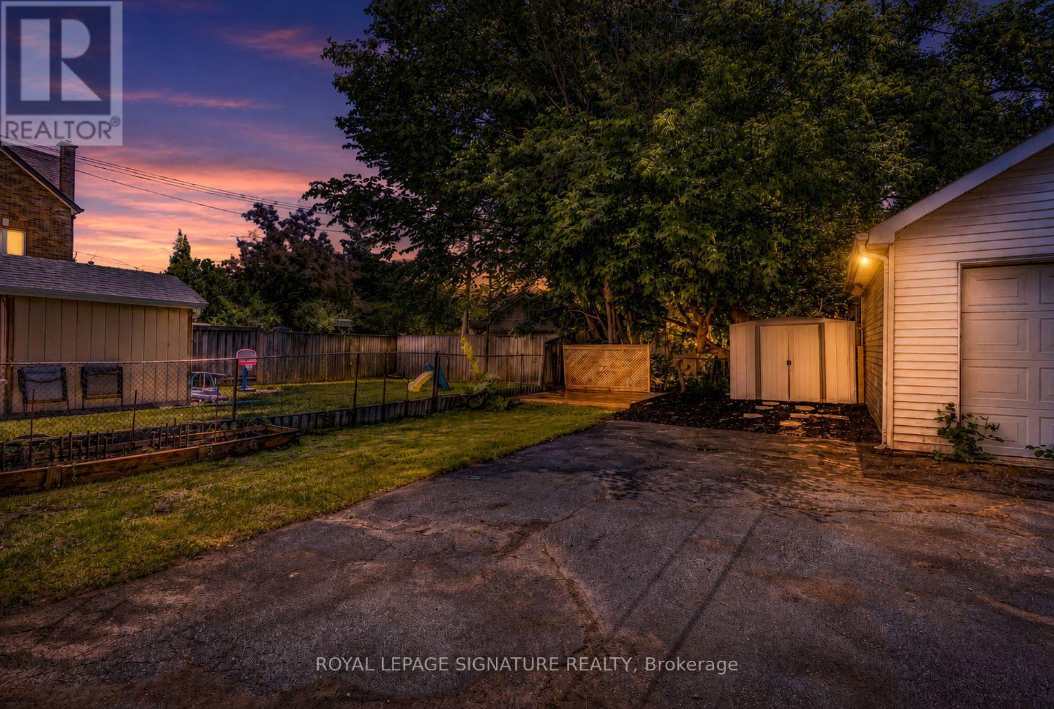 3 Jillson Avenue, Toronto (Runnymede-Bloor West Village), Ontario  M6S 2P3 - Photo 18 - W13100956