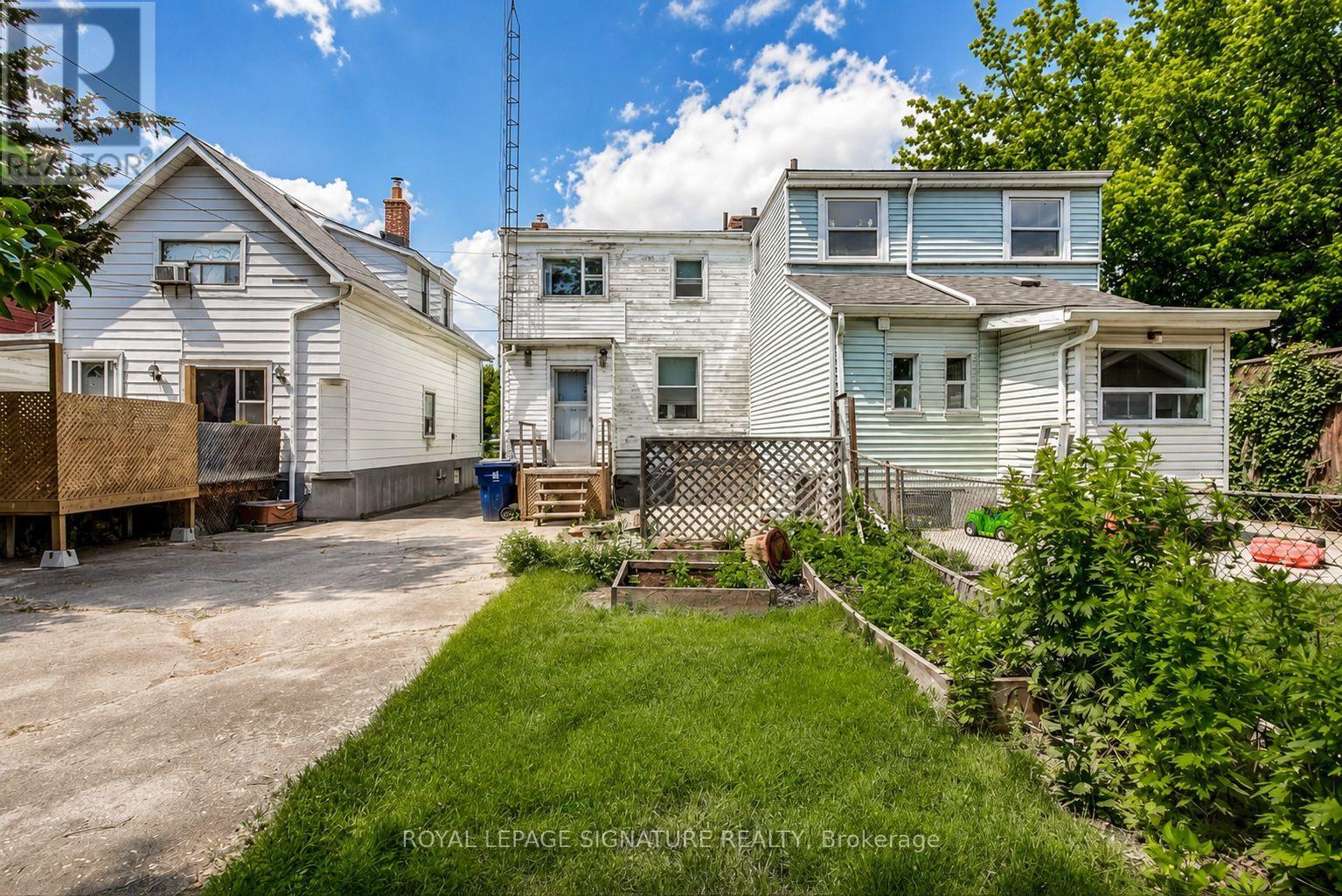 3 Jillson Avenue, Toronto (Runnymede-Bloor West Village), Ontario  M6S 2P3 - Photo 19 - W13100956
