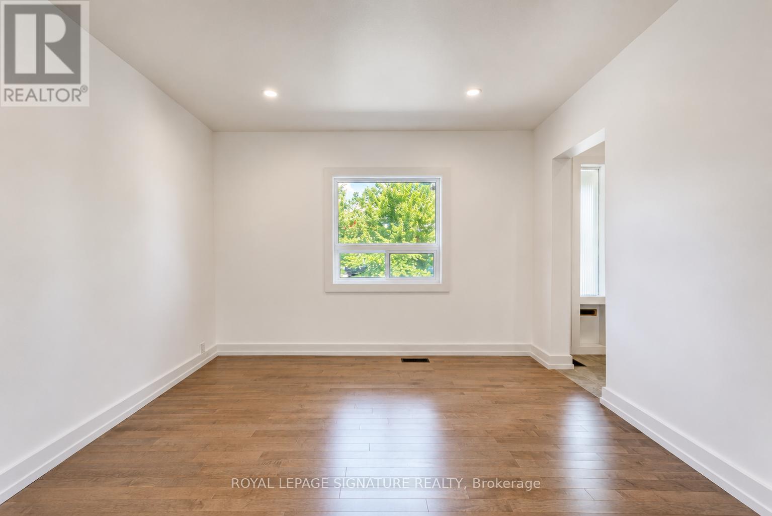 3 Jillson Avenue, Toronto (Runnymede-Bloor West Village), Ontario  M6S 2P3 - Photo 4 - W13100956