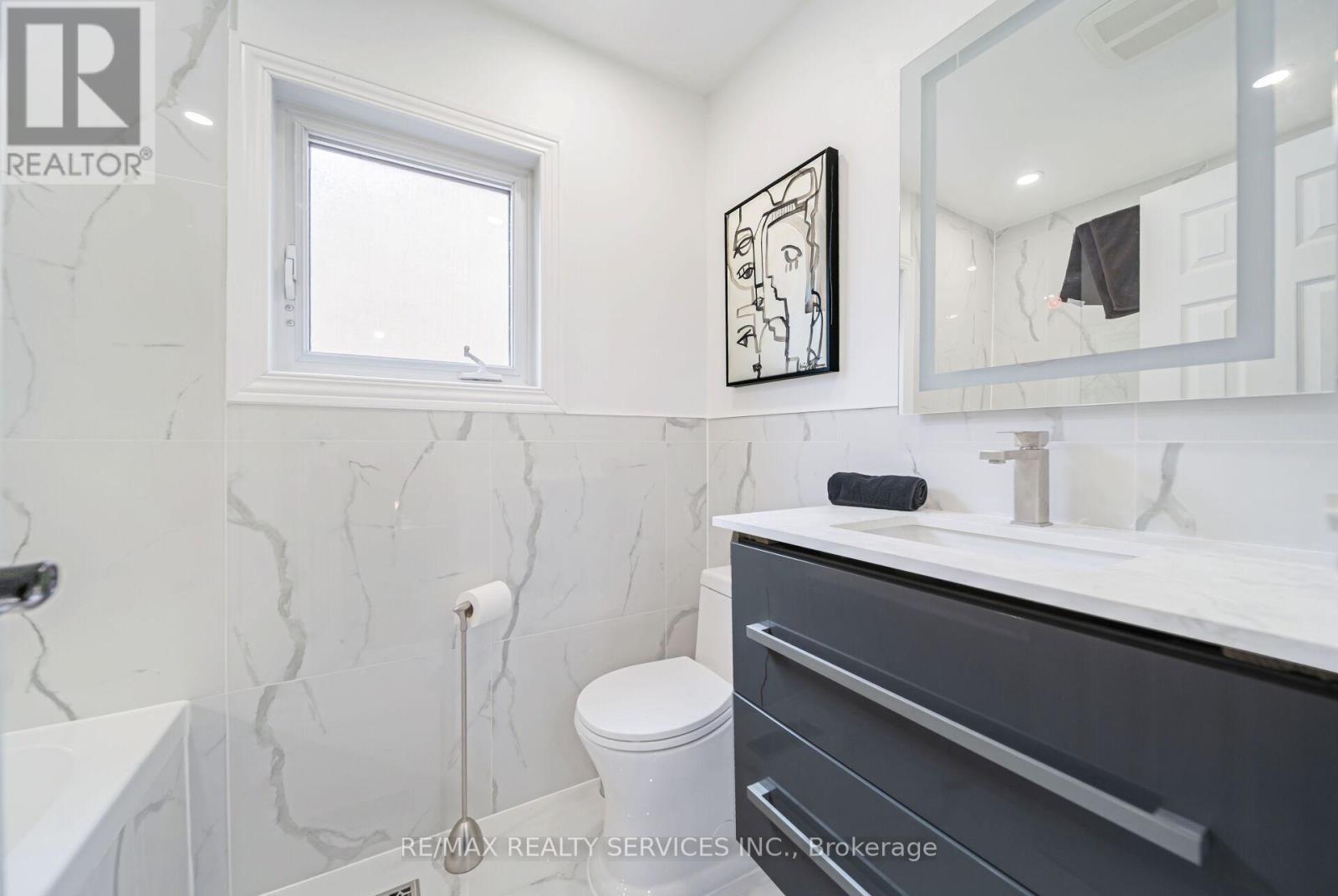 96 Royal Palm Drive, Brampton, Ontario  L6Z 1P7 - Photo 39 - W13100998