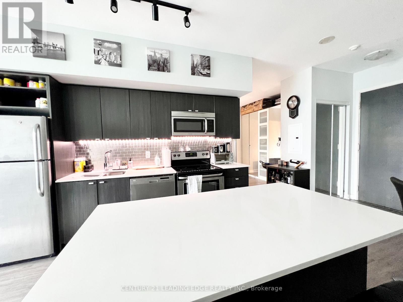 3015 - 105 The Queensway, Toronto (High Park-Swansea), Ontario  M6S 5B5 - Photo 6 - W13101058