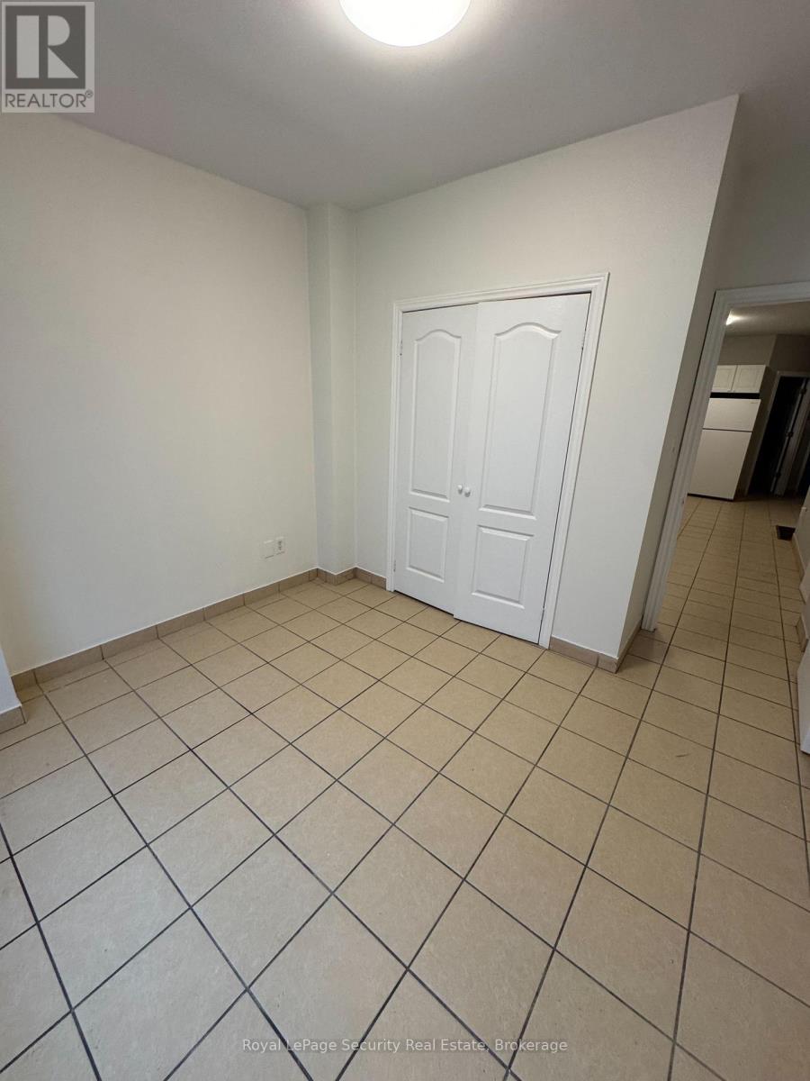Main - 1136 Dufferin Street, Toronto, Ontario  M6H 4B6 - Photo 4 - W13101088