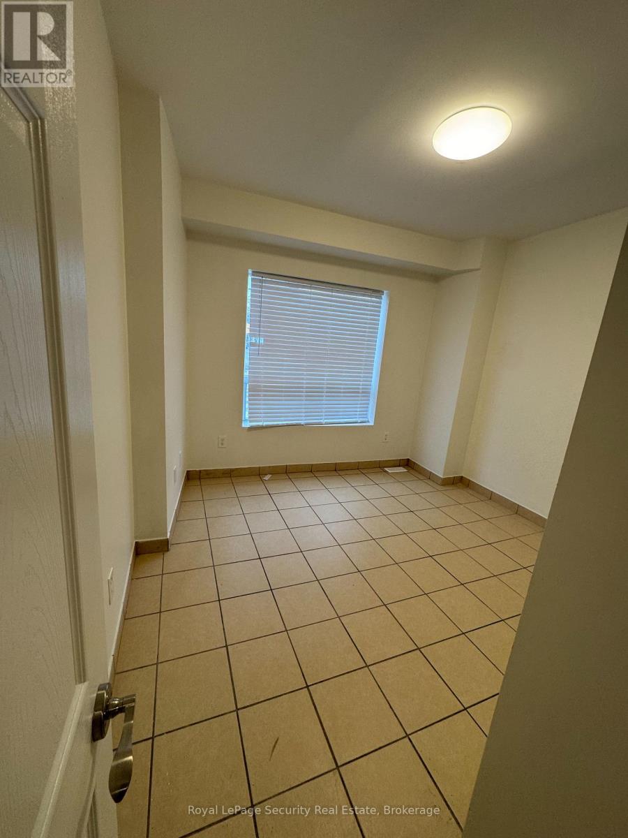 Main - 1136 Dufferin Street, Toronto, Ontario  M6H 4B6 - Photo 5 - W13101088