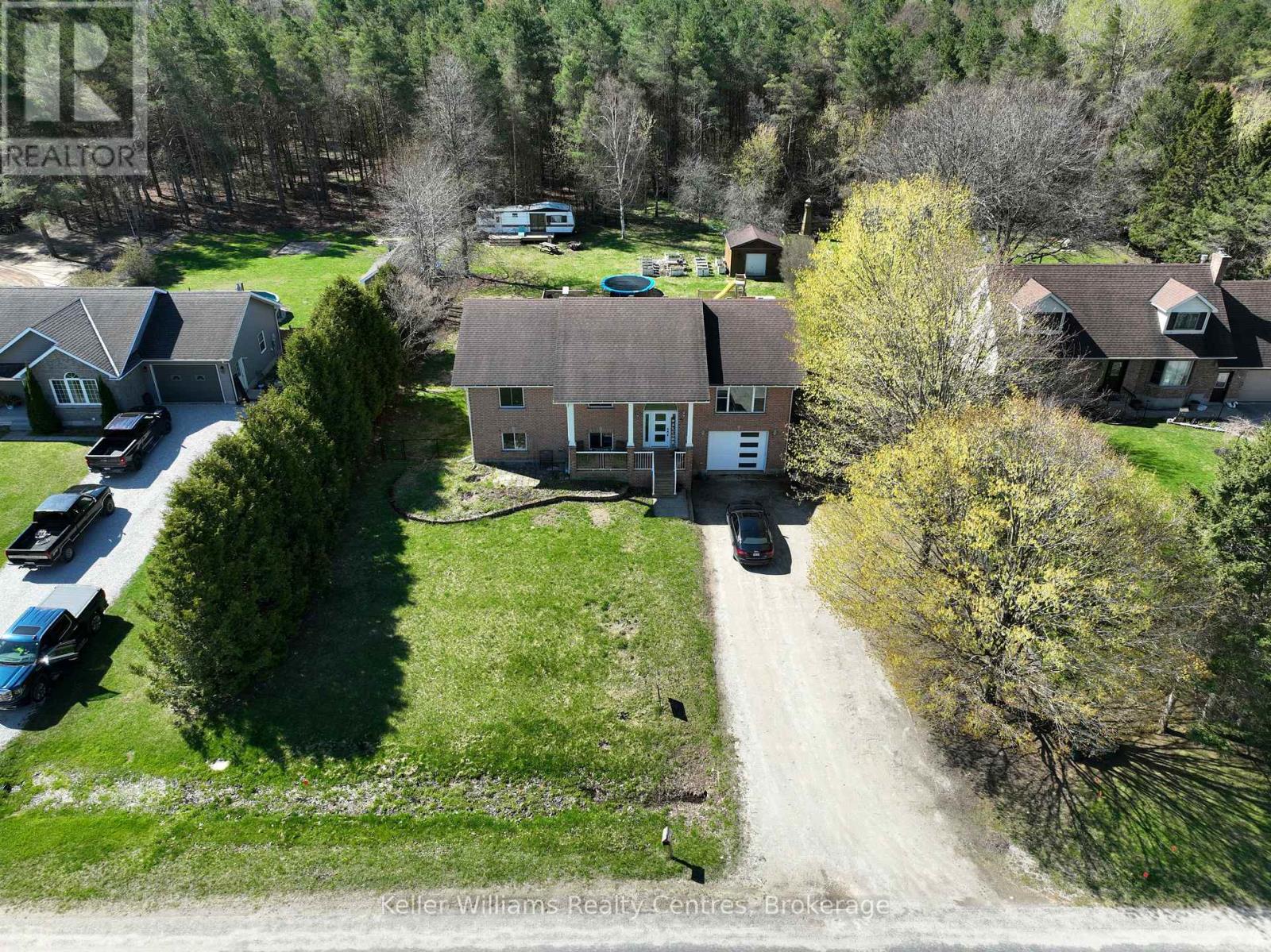 27 Pine Tree Drive, South Bruce Peninsula, Ontario  N0H 1P0 - Photo 44 - X12630506
