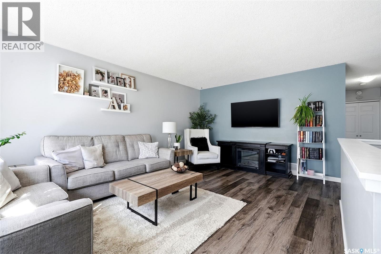 1134 Ferguson Crescent, Regina, Saskatchewan  S4N 6V4 - Photo 3 - SK035098