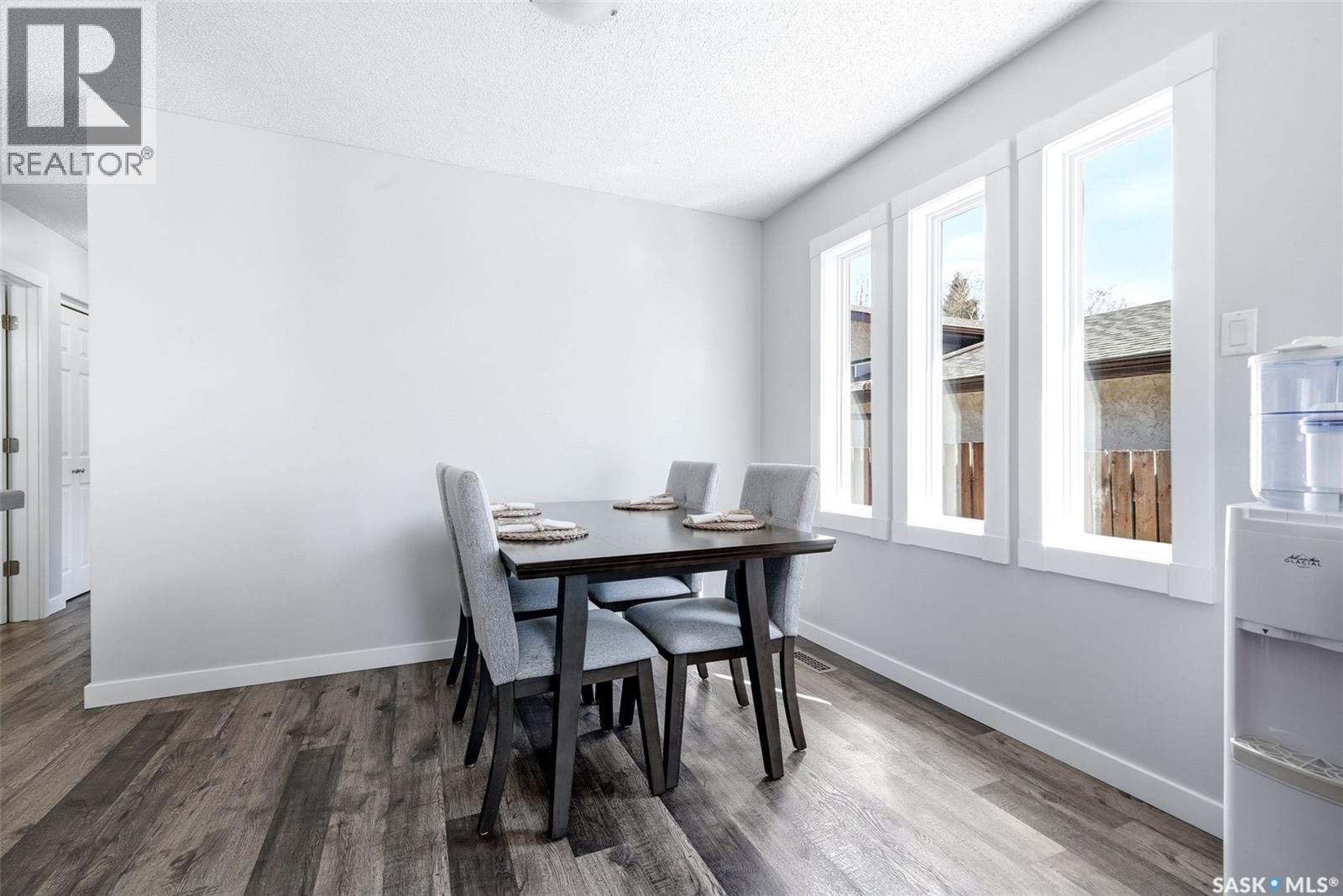 1134 Ferguson Crescent, Regina, Saskatchewan  S4N 6V4 - Photo 8 - SK035098