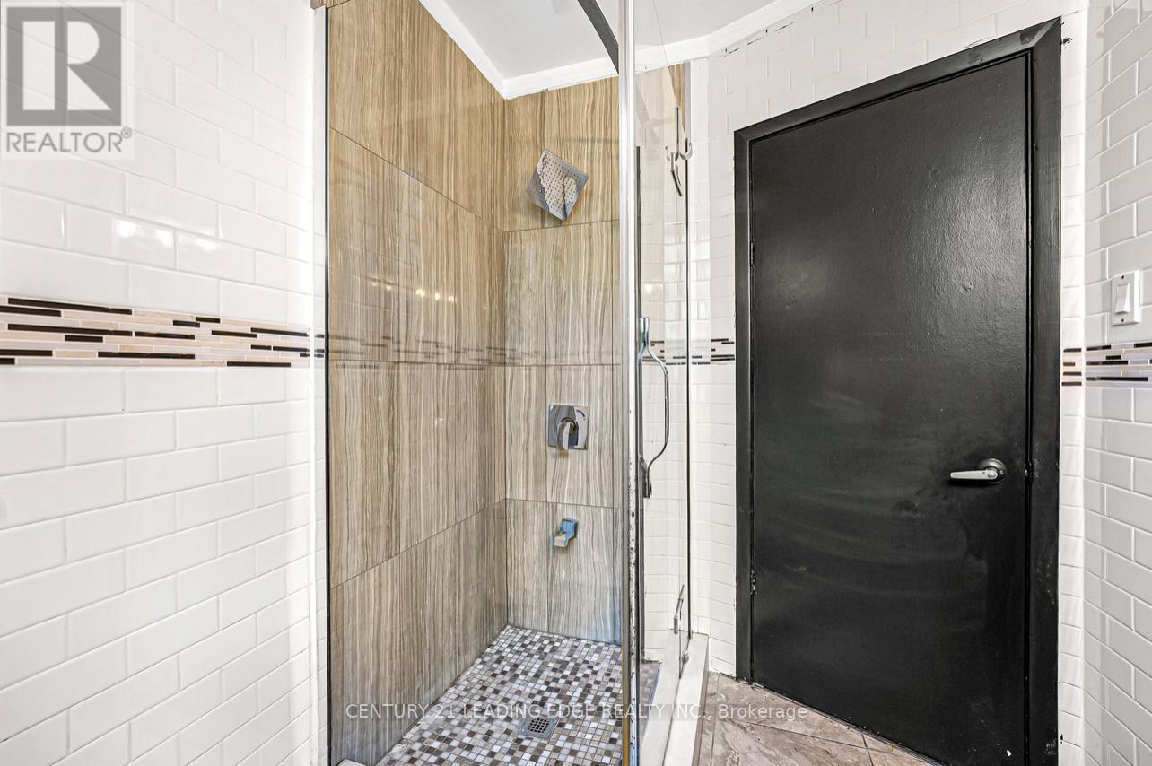 2 Monteith Street, Toronto, Ontario  M4Y 1K7 - Photo 17 - C13099606