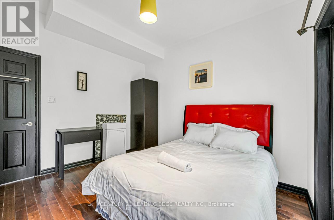 2 Monteith Street, Toronto, Ontario  M4Y 1K7 - Photo 21 - C13099606
