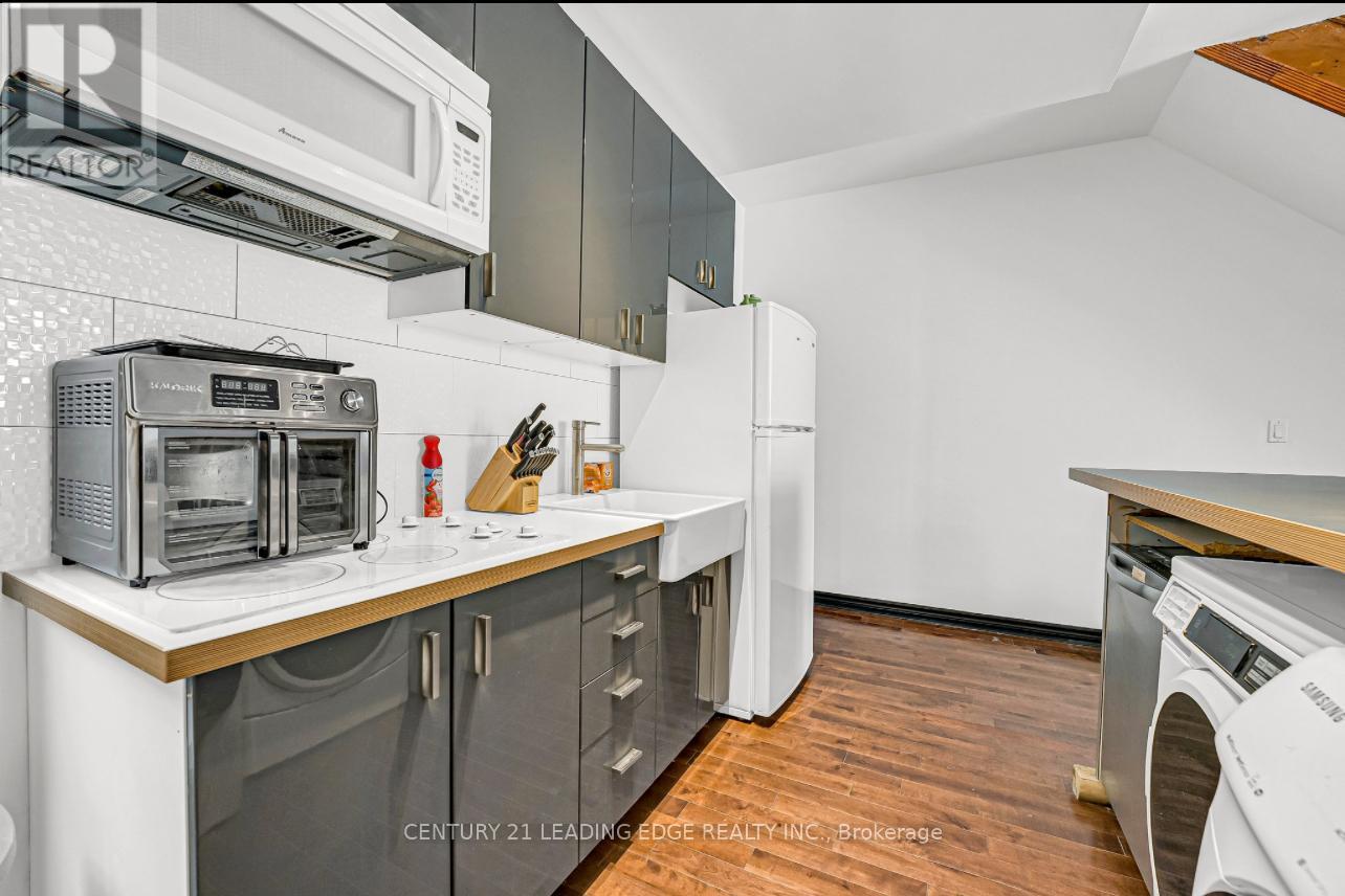 2 Monteith Street, Toronto, Ontario  M4Y 1K7 - Photo 19 - C13099606