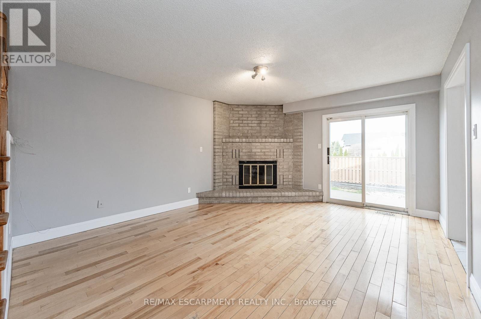 3 Benemar Court, Hamilton, Ontario  L8W 2R1 - Photo 5 - X13100988