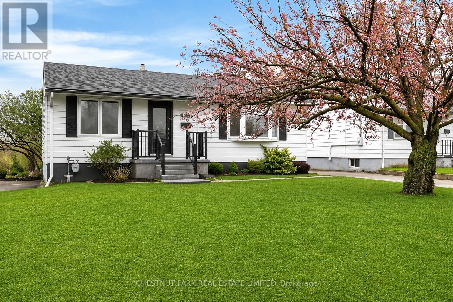 50 LAKEVIEW AVENUE, Grimsby, Ontario