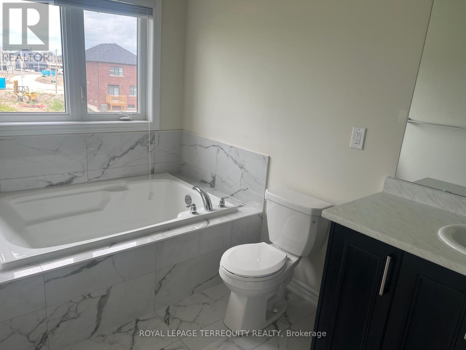 169 Vanilla Trail, Thorold, Ontario  L2V 0L2 - Photo 12 - X13101090
