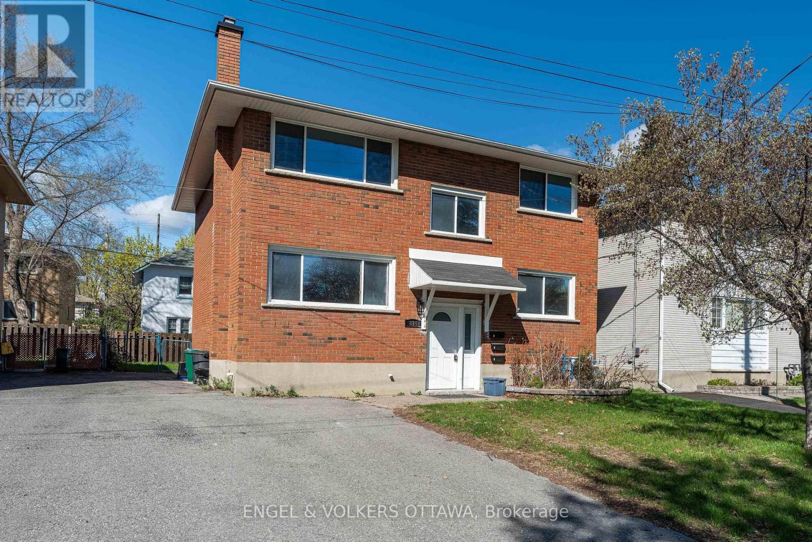 1 - 896 PINEWOOD CRESCENT, Ottawa, Ontario