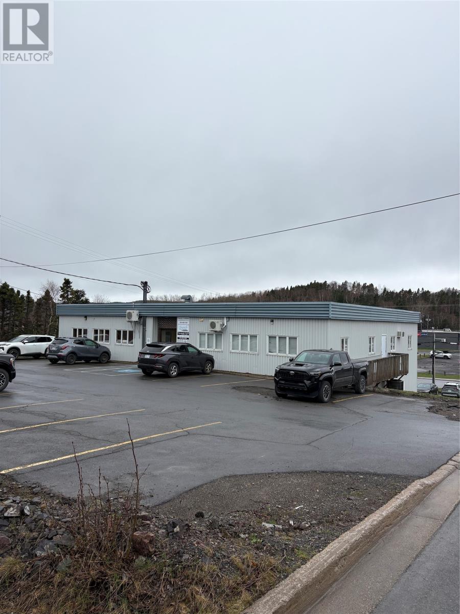 263 Memorial Drive, Clarenville, Newfoundland & Labrador   - Photo 2 - 1296897