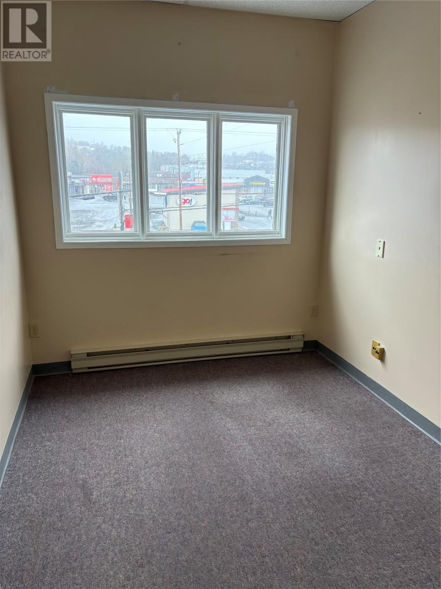263 Memorial Drive, Clarenville, Newfoundland & Labrador   - Photo 6 - 1296897