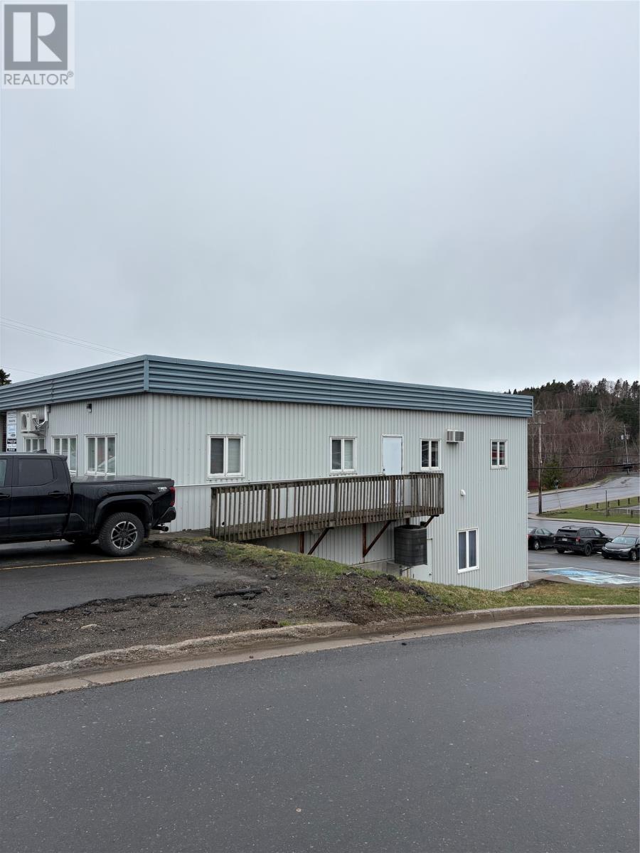 263 Memorial Drive, Clarenville, Newfoundland & Labrador   - Photo 3 - 1296897