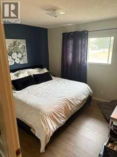 9606 84 Avenue, Peace River, Alberta  T8S 1A6 - Photo 12 - A2308771