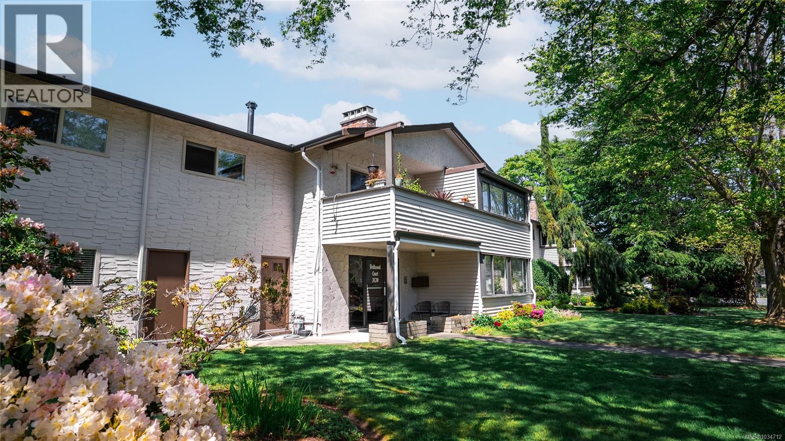 403 3170 Irma St, Victoria, British Columbia  V9A 1S8 - Photo 3 - 1034712
