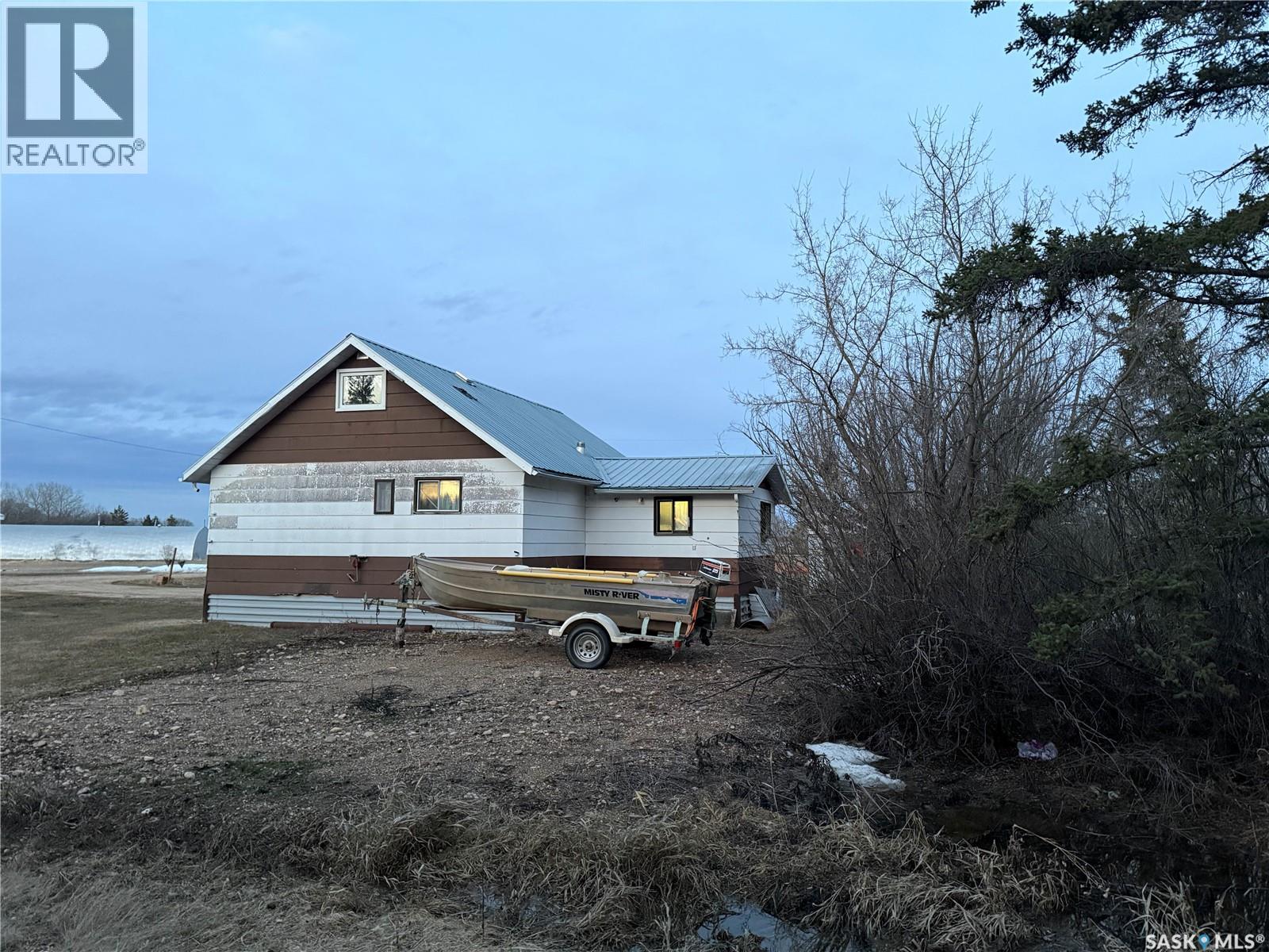 731 W 1st Street, Weekes, Saskatchewan  S0E 1V0 - Photo 8 - SK035324