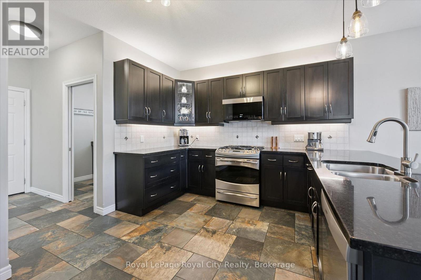 24 Popham Drive, Guelph (Grange Road), Ontario  N1E 0B8 - Photo 13 - X13086298