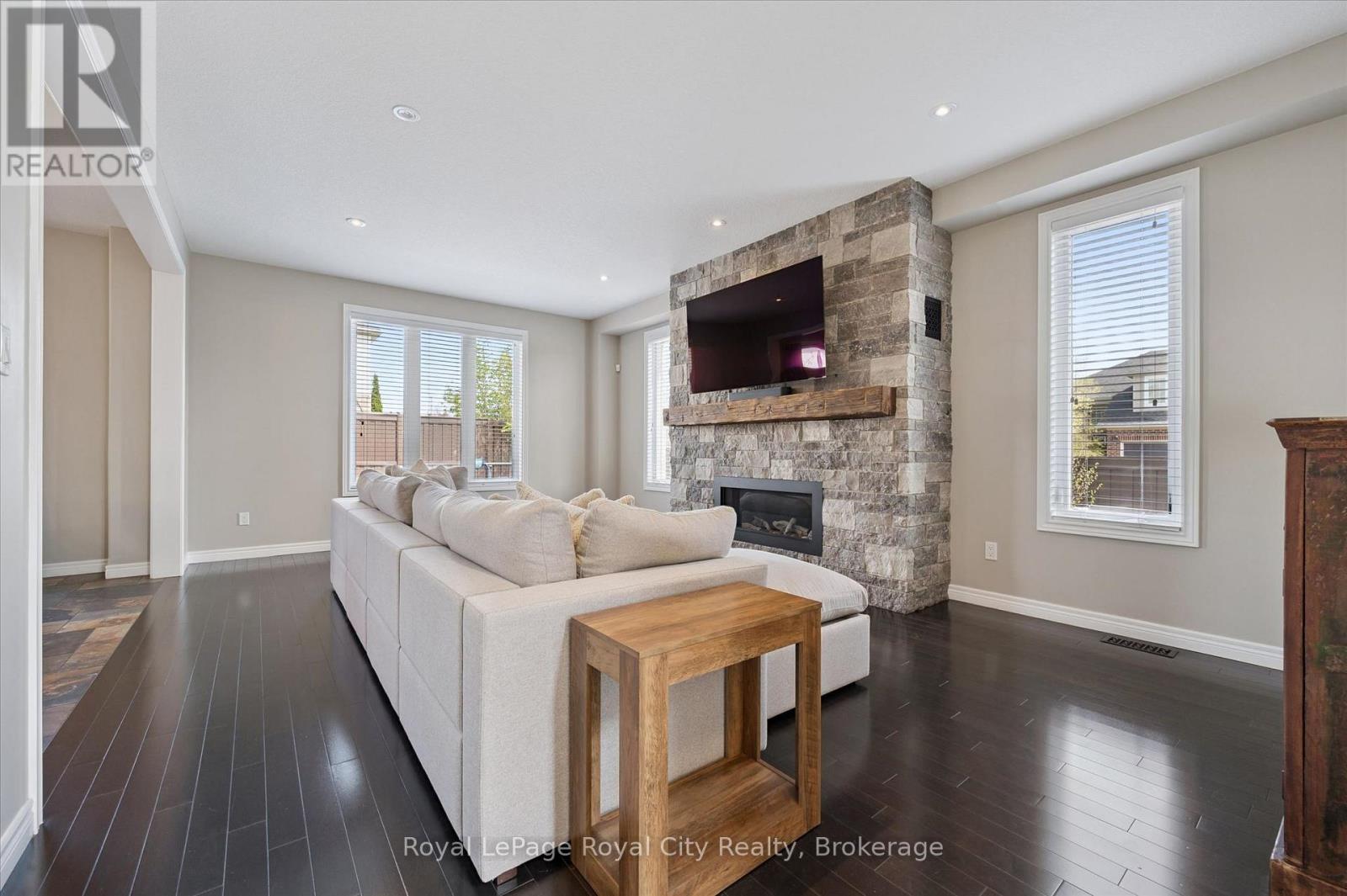 24 Popham Drive, Guelph (Grange Road), Ontario  N1E 0B8 - Photo 9 - X13086298