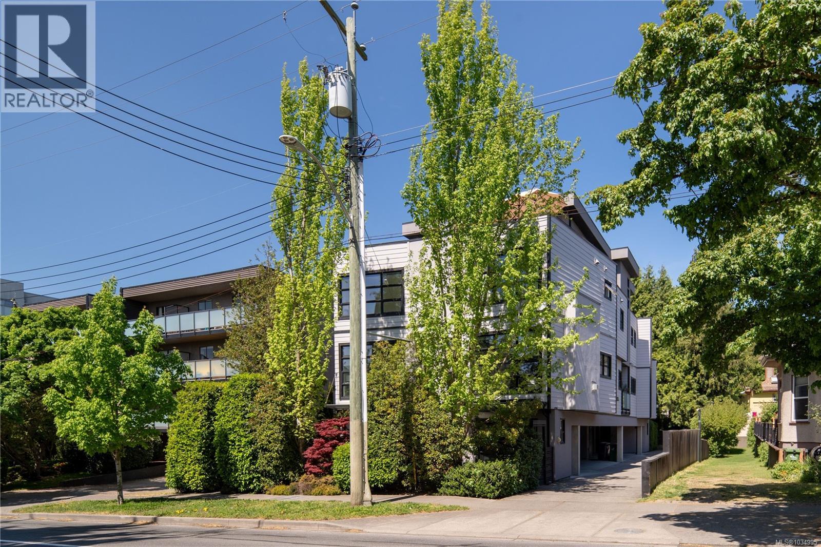 2 1234 Johnson St, Victoria, British Columbia  V8V 3P1 - Photo 1 - 1034995