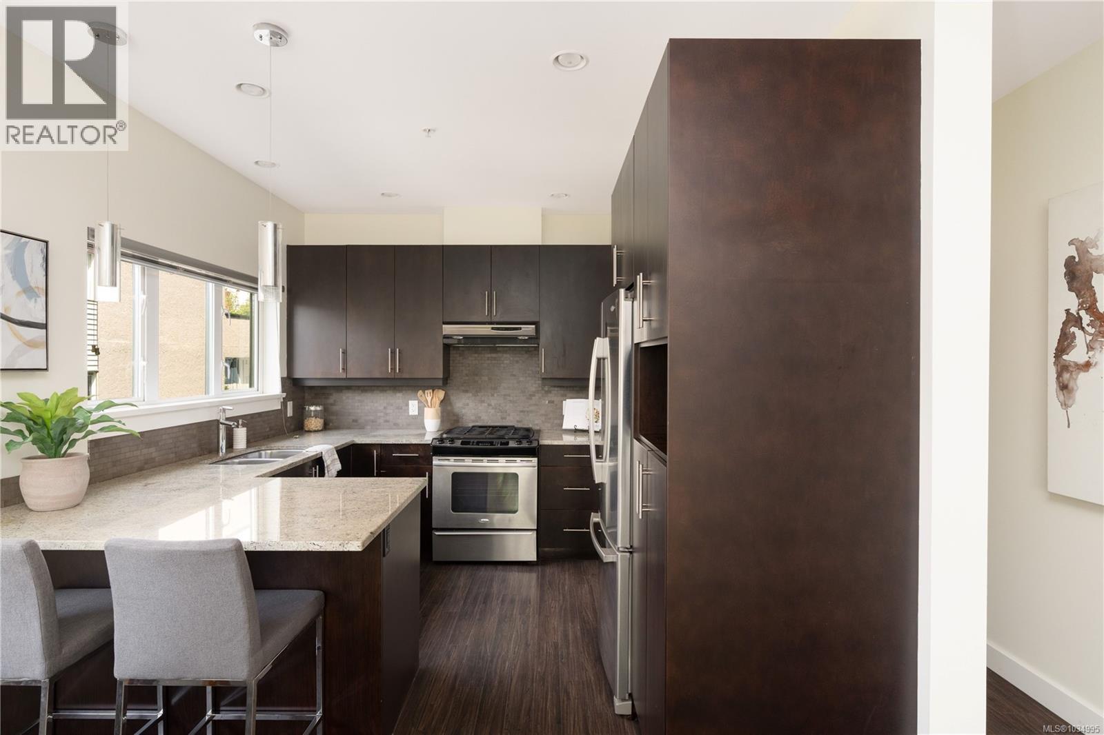 2 1234 Johnson St, Victoria, British Columbia  V8V 3P1 - Photo 13 - 1034995