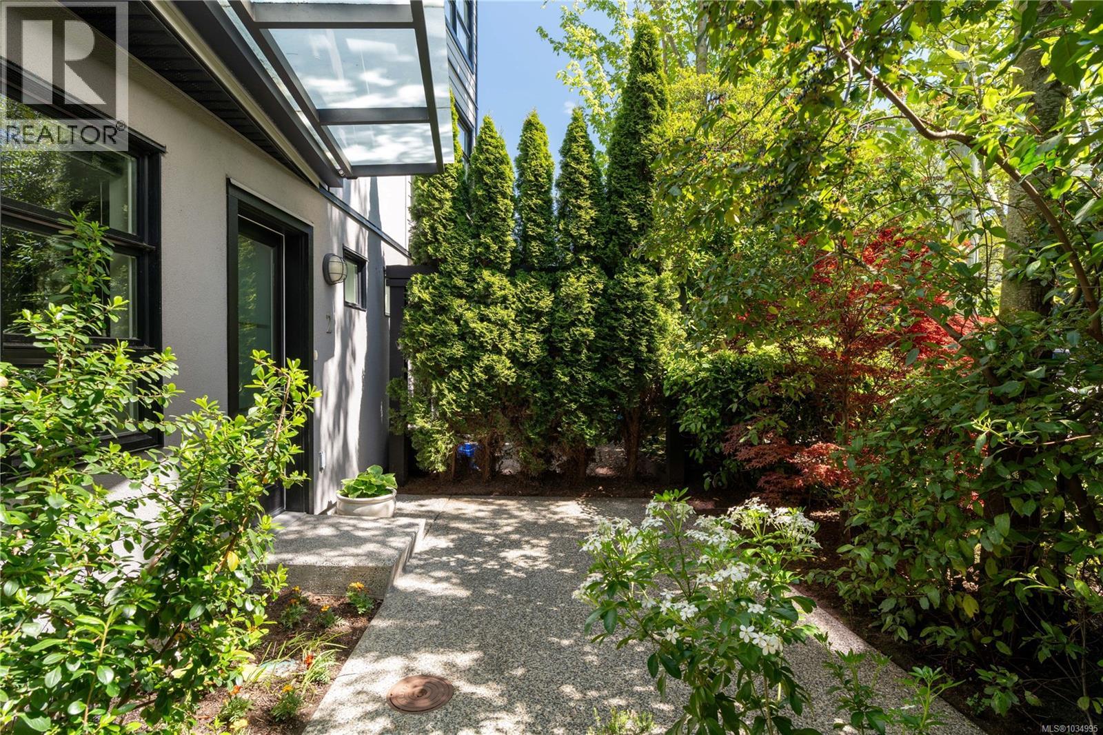 2 1234 Johnson St, Victoria, British Columbia  V8V 3P1 - Photo 4 - 1034995