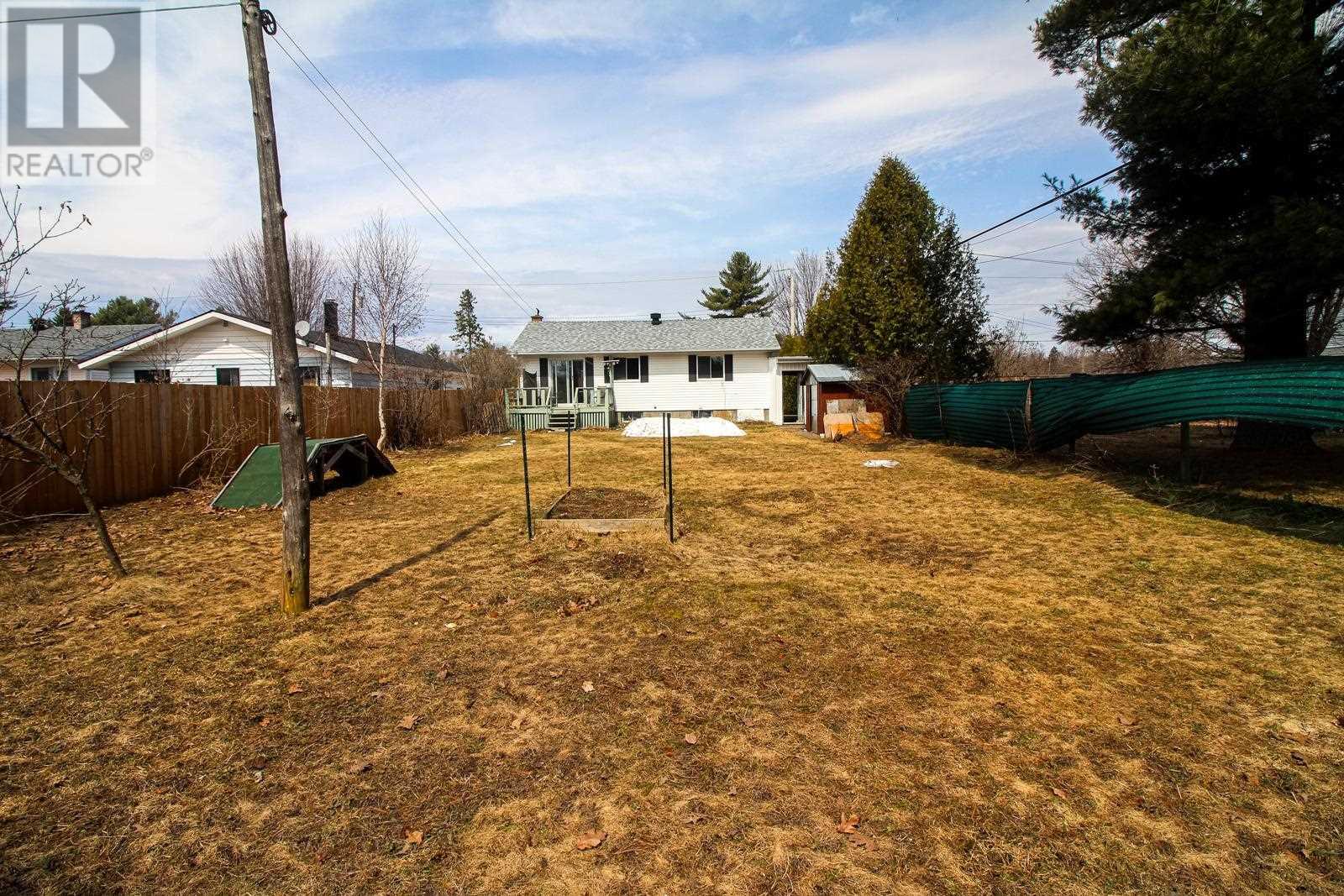 39 Lawson Ave, Sault Ste. Marie, Ontario  P6B 4E8 - Photo 28 - SM260813
