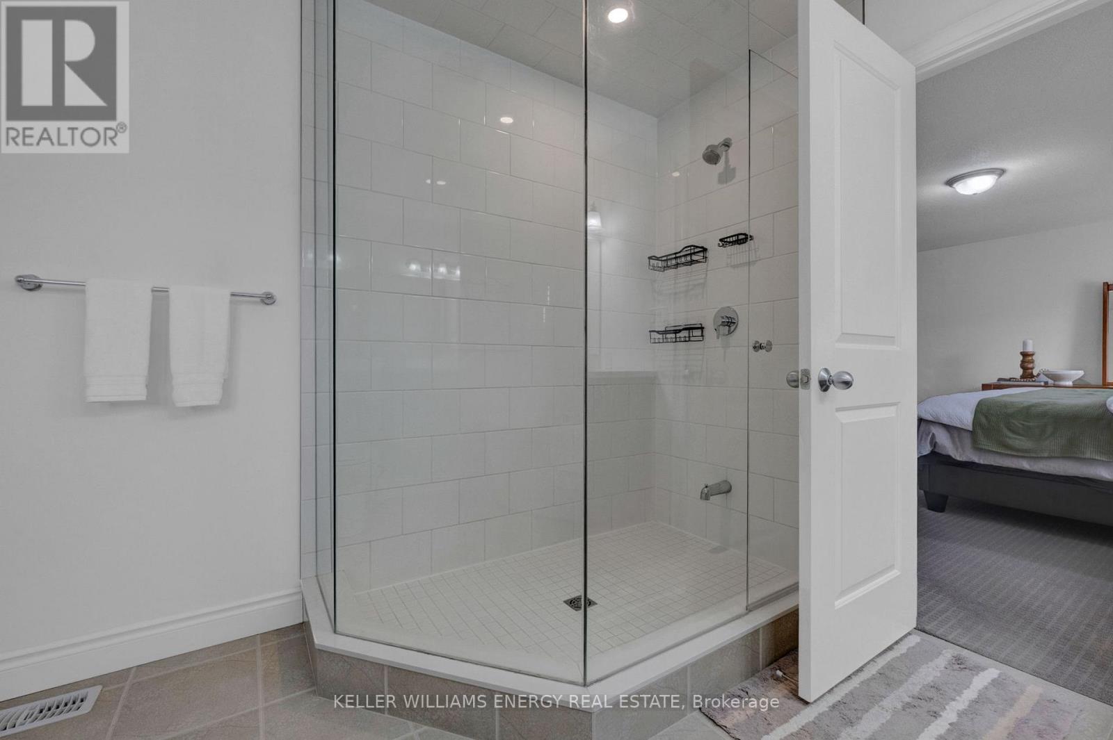 183 William Fair Drive, Clarington, Ontario  L1C 0T6 - Photo 35 - E13101326