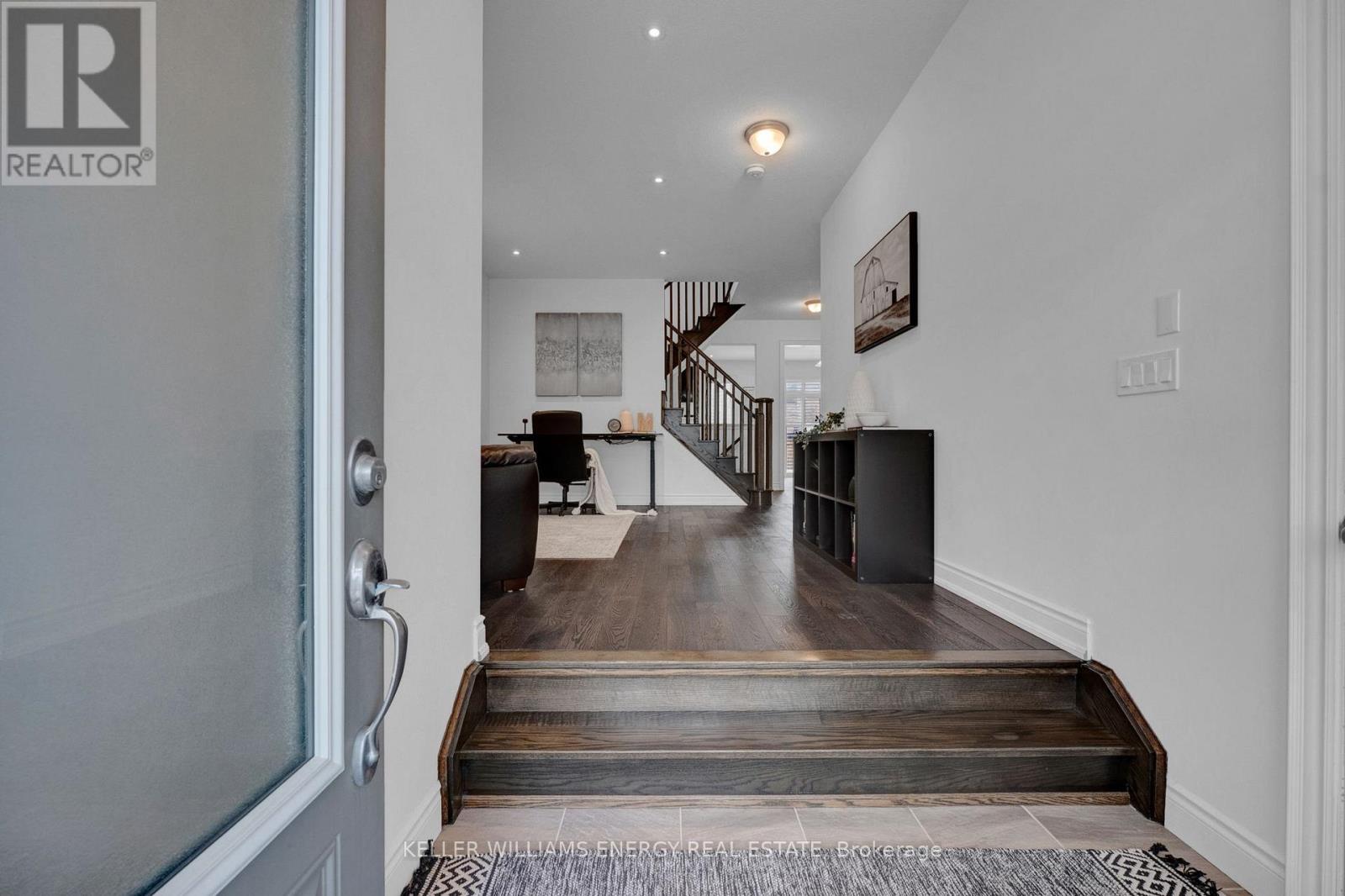 183 William Fair Drive, Clarington, Ontario  L1C 0T6 - Photo 4 - E13101326