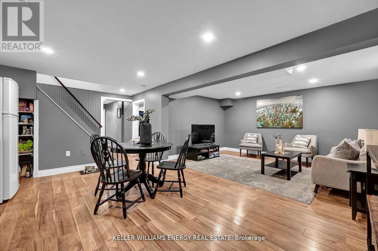 372 Garden Court, Oshawa, Ontario  L1J 3E4 - Photo 32 - E13101472