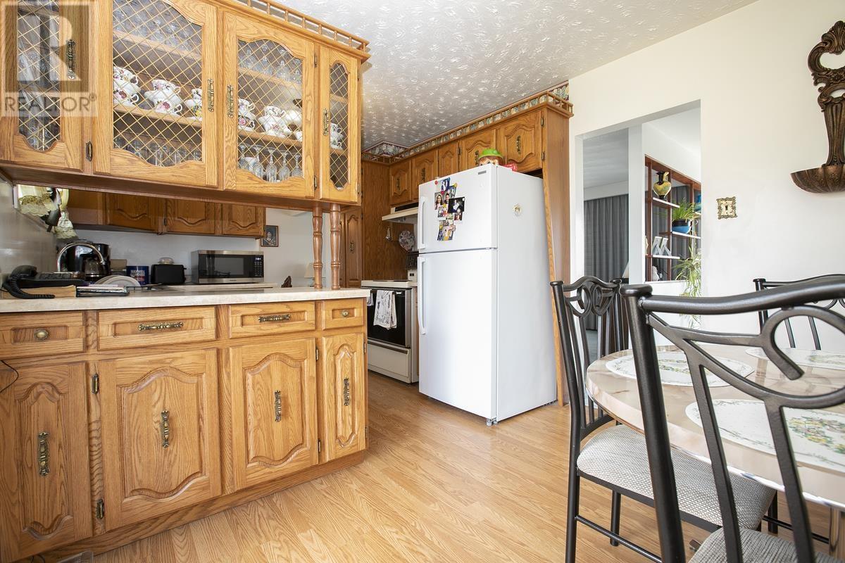 33 Kingsmount Blvd, Sault Ste. Marie, Ontario  P6B 3L7 - Photo 28 - SM260885