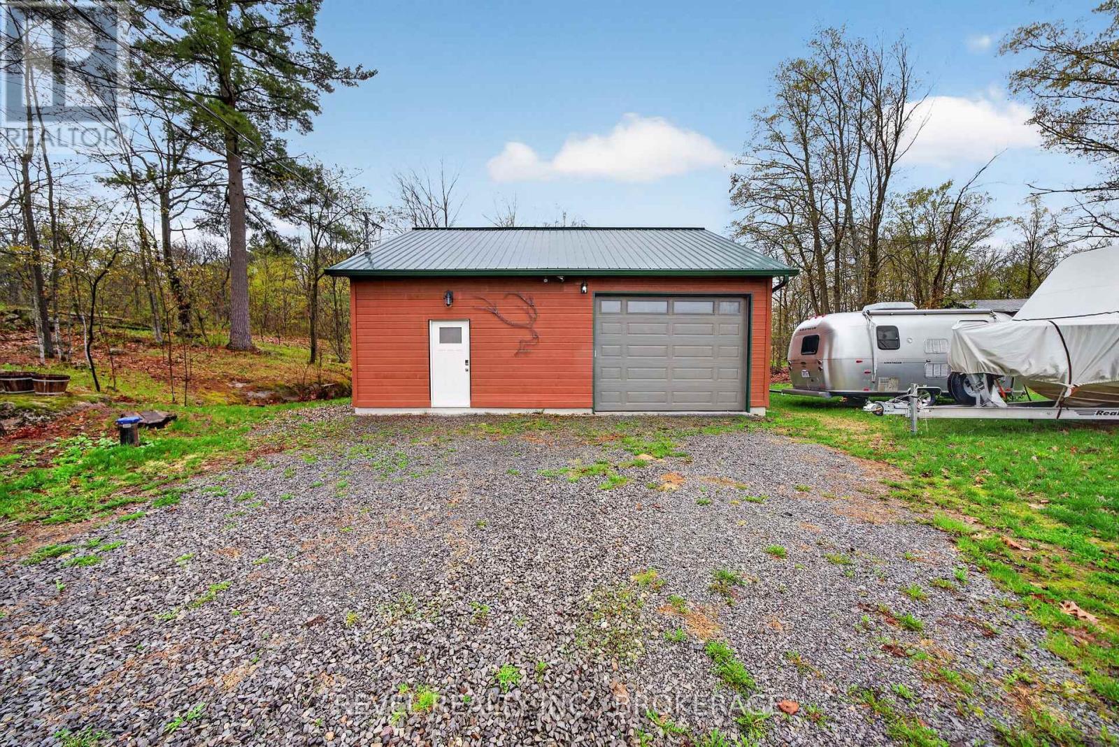 2207 Wellington Street, Frontenac, Ontario  K0H 1H0 - Photo 2 - X13101372