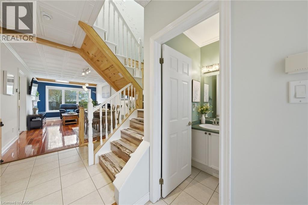 11 Tomahawk Drive, Grimsby, Ontario  L3M 5G4 - Photo 3 - 40828240