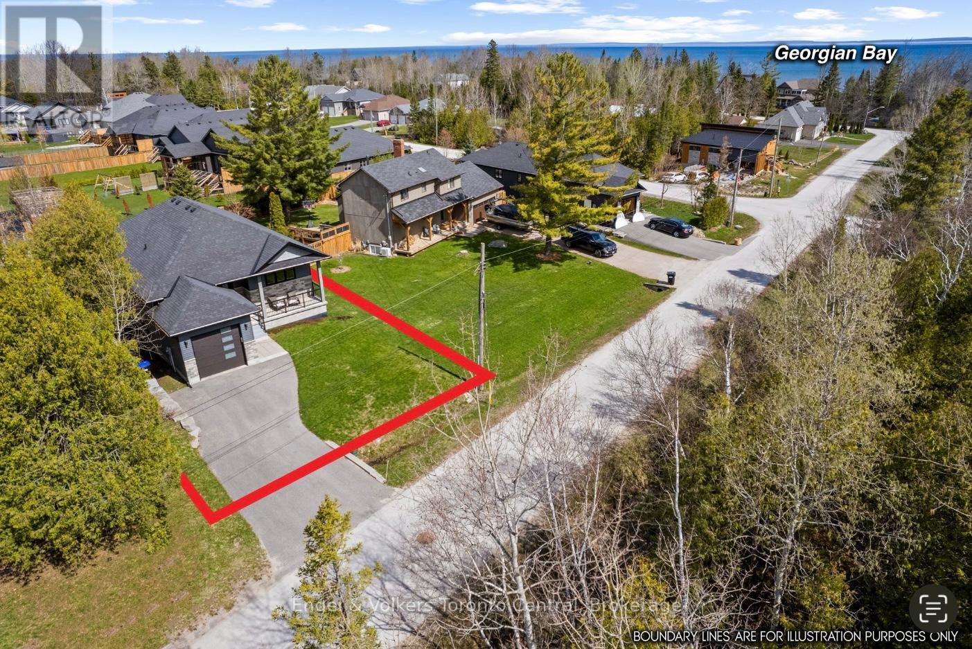14 THOMAS STREET, Wasaga Beach, Ontario