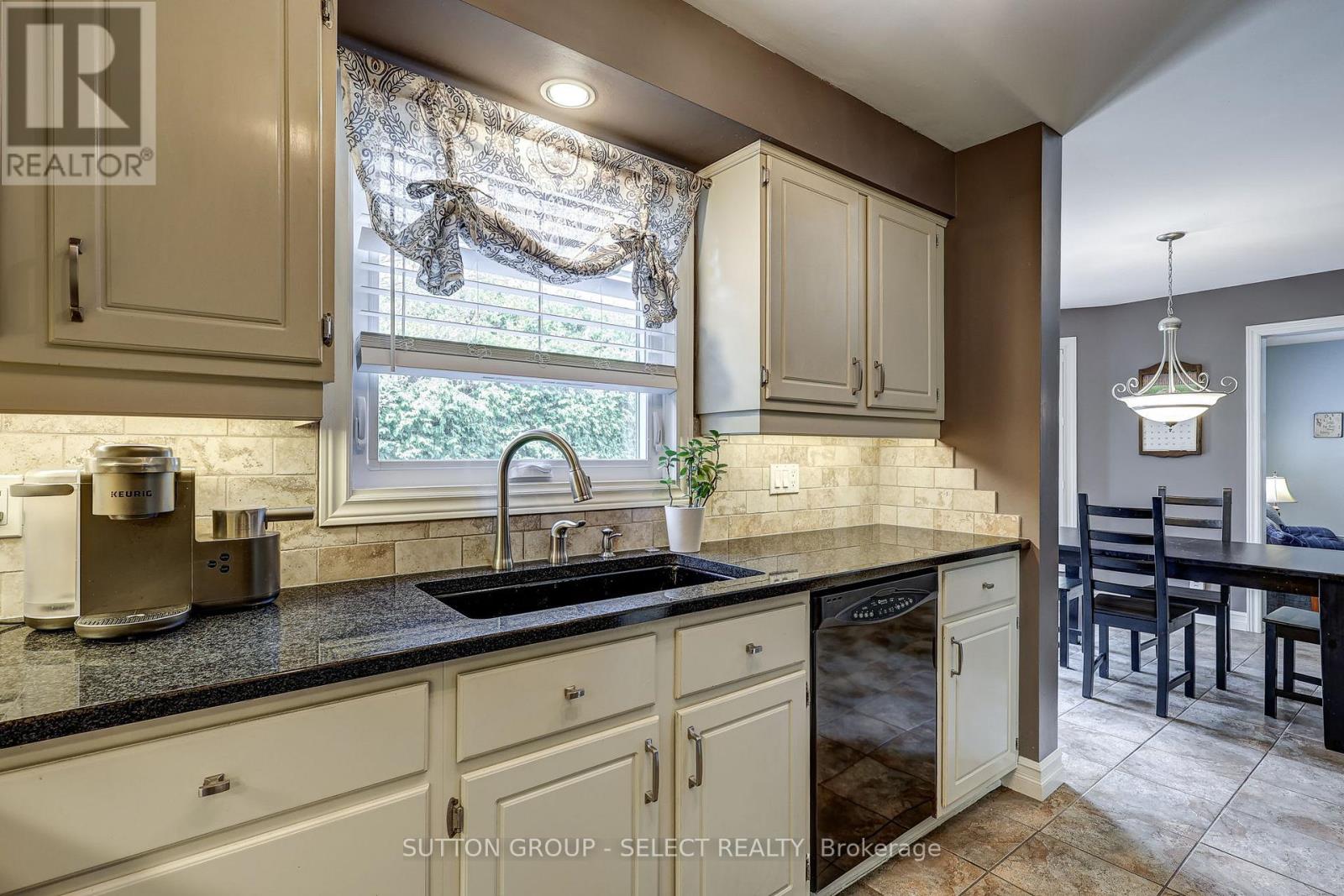 94 Carriage Hill Drive, London North, Ontario  N5X 3W9 - Photo 14 - X13101274