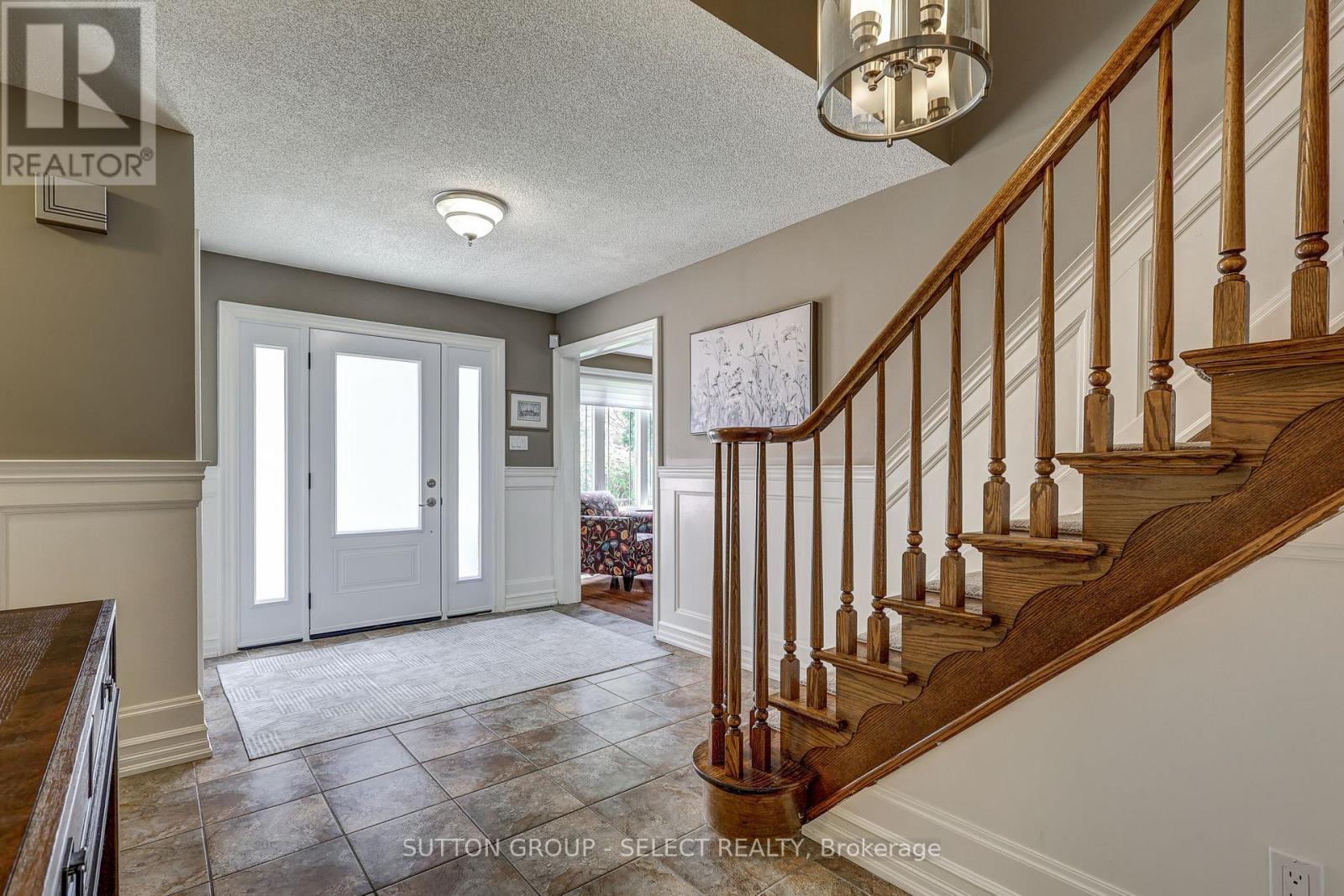 94 Carriage Hill Drive, London North, Ontario  N5X 3W9 - Photo 4 - X13101274