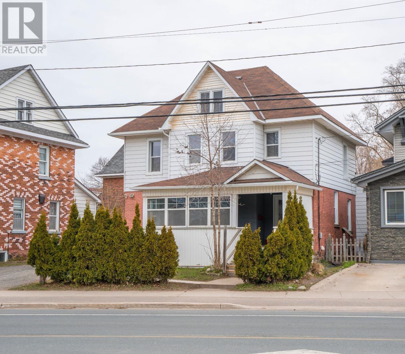 928 Queen ST E, Sault Ste. Marie, Ontario