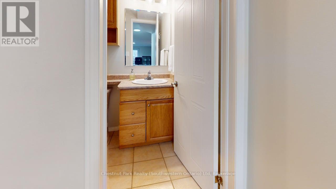 Lower - 22 Moss Place, Guelph, Ontario  N1G 4V1 - Photo 13 - X13101184