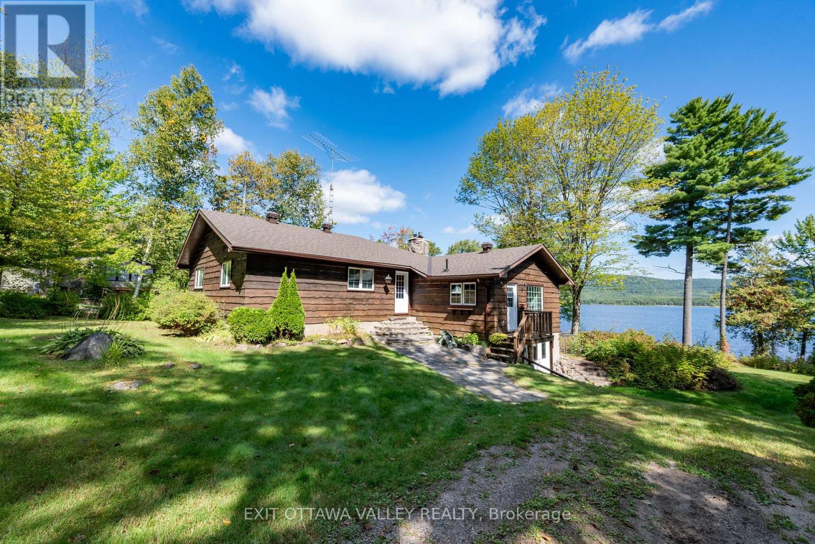 71 Delaney Lane, Laurentian Hills, Ontario  K0H 1P0 - Photo 1 - X13101202