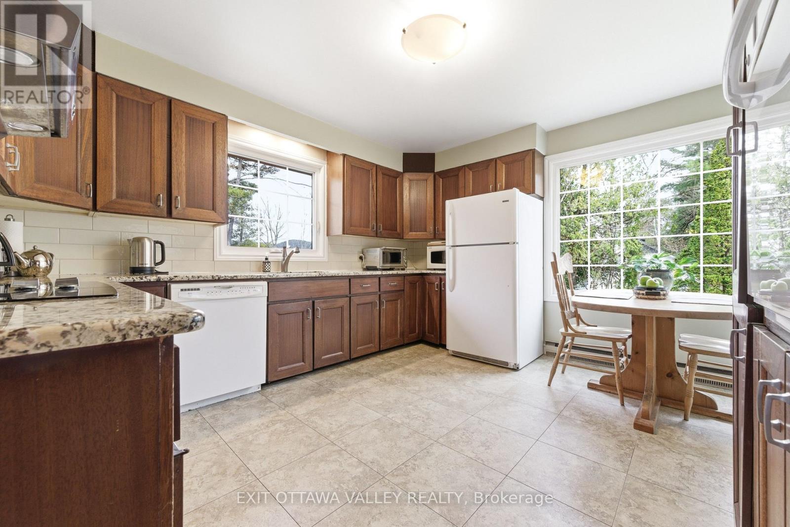 71 Delaney Lane, Laurentian Hills, Ontario  K0H 1P0 - Photo 16 - X13101202