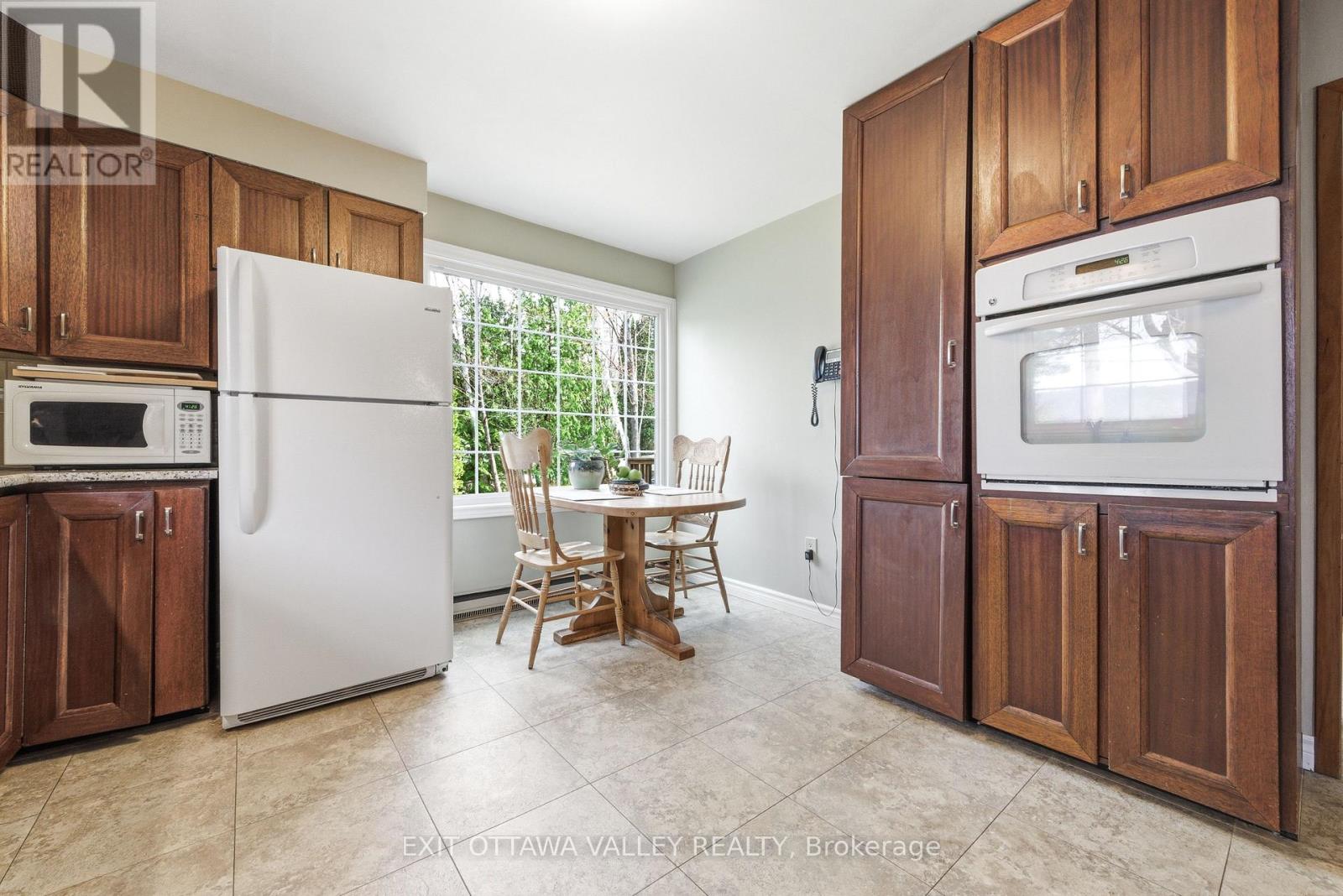 71 Delaney Lane, Laurentian Hills, Ontario  K0H 1P0 - Photo 17 - X13101202