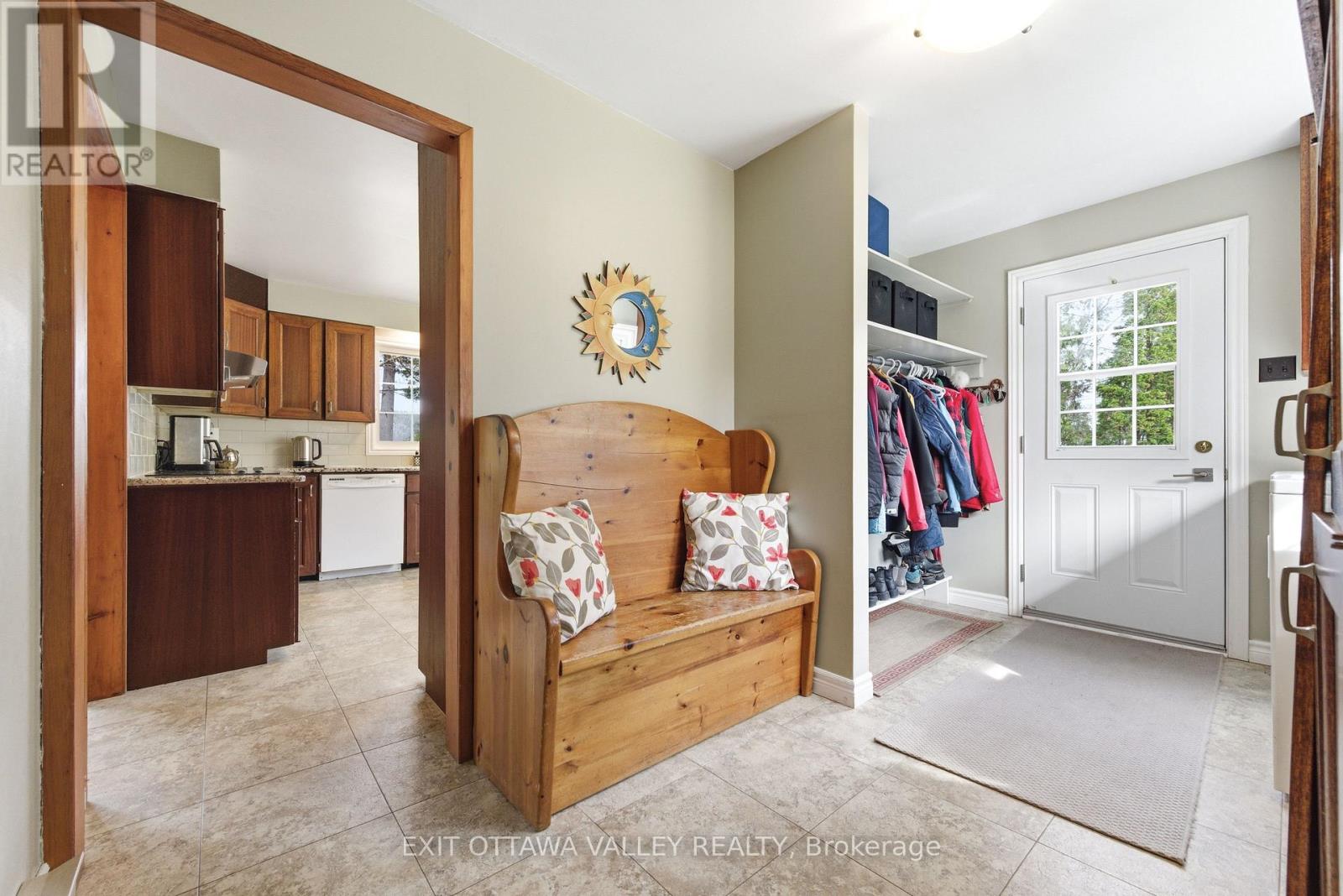 71 Delaney Lane, Laurentian Hills, Ontario  K0H 1P0 - Photo 19 - X13101202