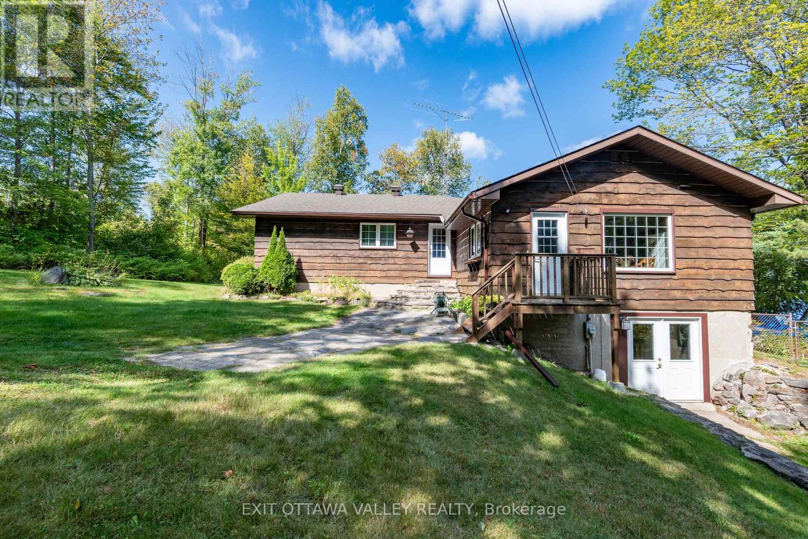 71 Delaney Lane, Laurentian Hills, Ontario  K0H 1P0 - Photo 2 - X13101202
