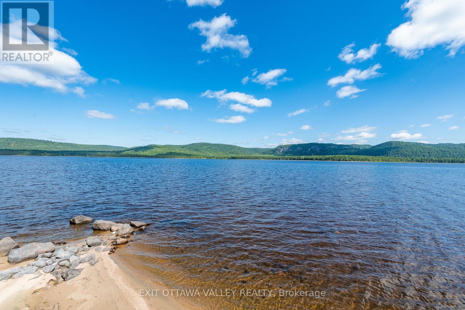 71 Delaney Lane, Laurentian Hills, Ontario  K0H 1P0 - Photo 38 - X13101202